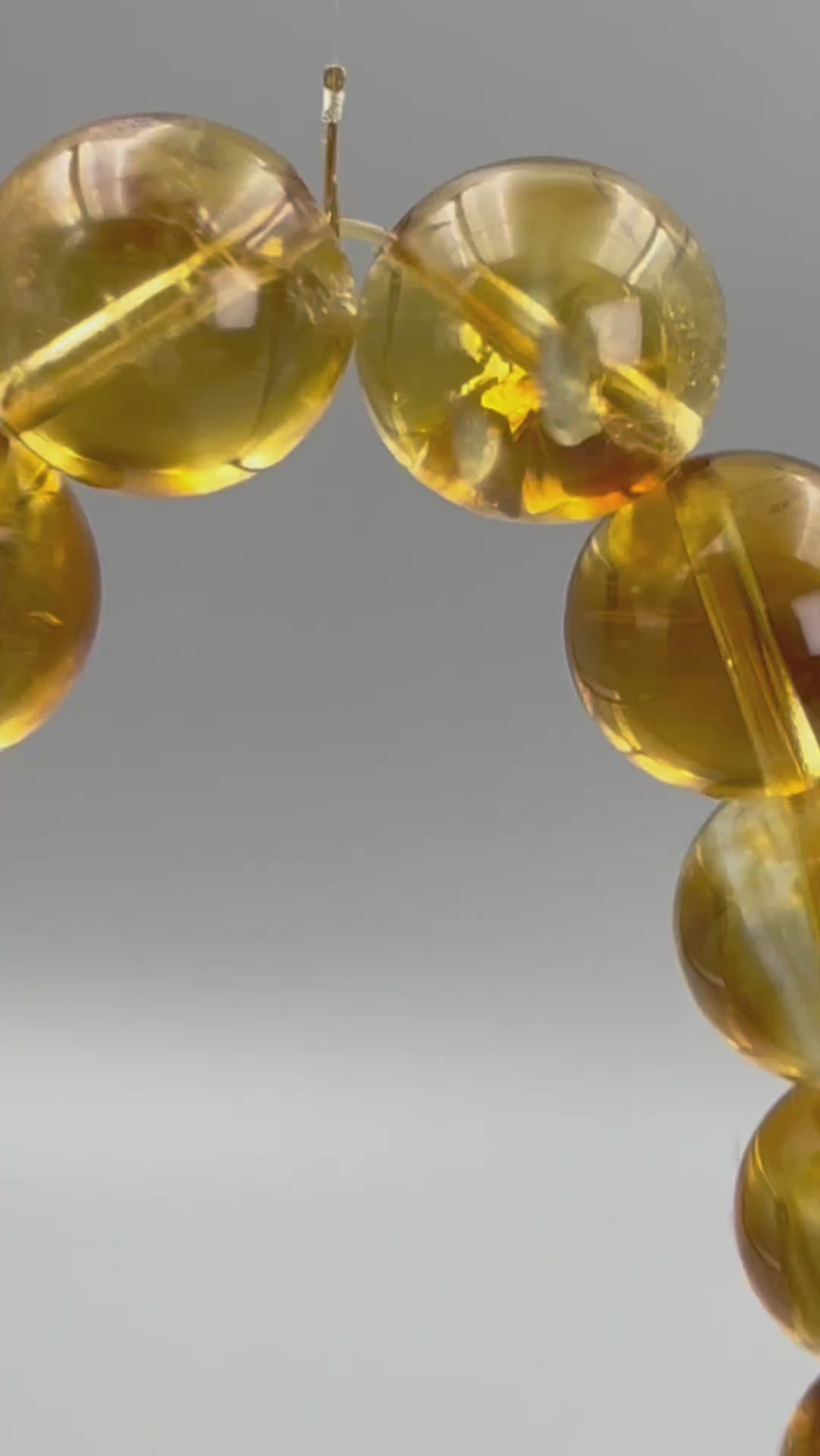 Golden Clarity Bracelet – Yellow Citrine Quartz · Soft Sunlit Glow